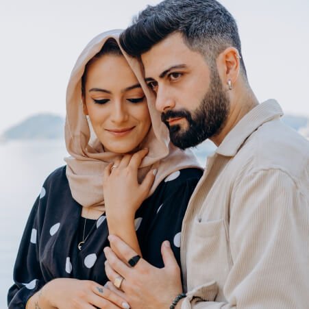 https://ml-gn.com/wp-content/uploads/2023/09/couple-five.jpg